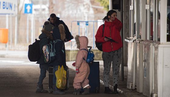 War Child_Ukraine_War_Refugees_Children_Crisis_Border_220301
