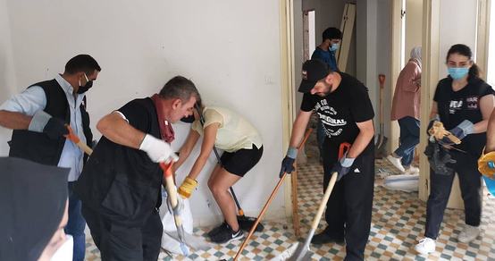 Cleaning out houses in after Beirut explosion_War Child in Lebanon_200811