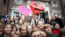 Getekend voor het leven overhandiging petitie_War Child Nederland_191009