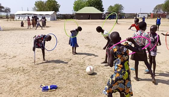 RS211201_WCH_S.Sudan_TeamUp_Group